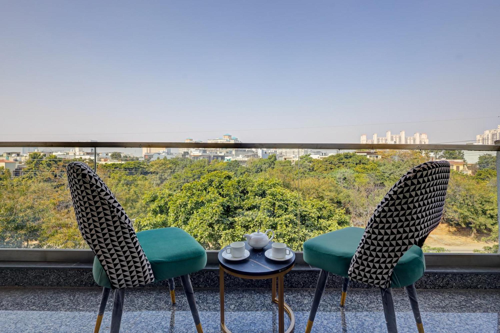 1Bhk Suites Opp Marriott - Huda City Centre Gurgaon Esterno foto