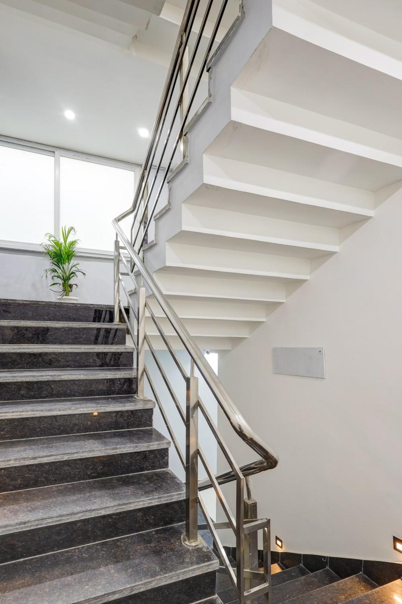 1Bhk Suites Opp Marriott - Huda City Centre Gurgaon Esterno foto