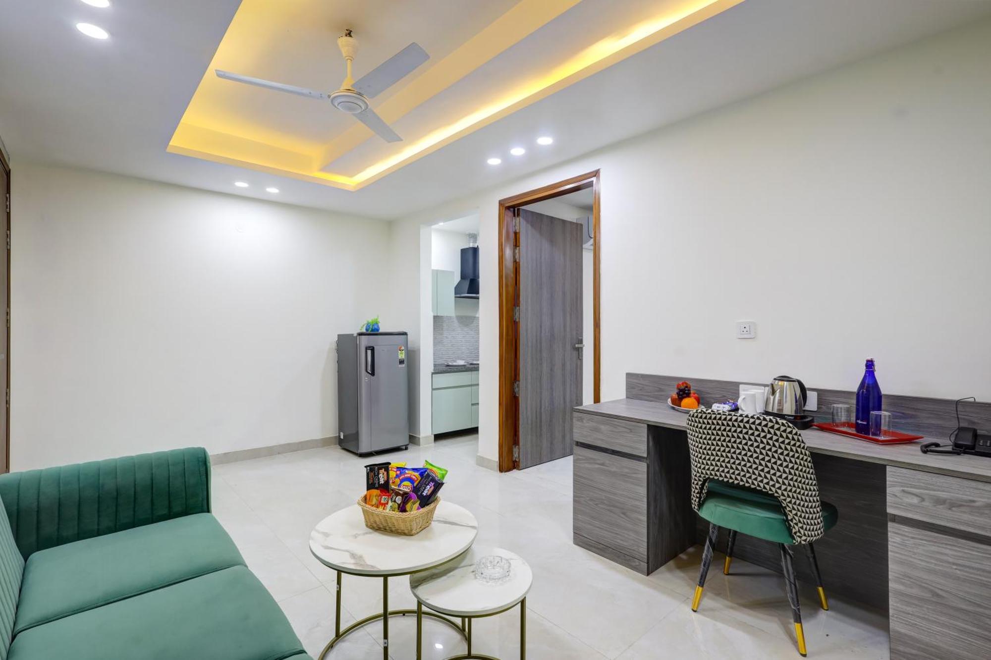 1Bhk Suites Opp Marriott - Huda City Centre Gurgaon Esterno foto